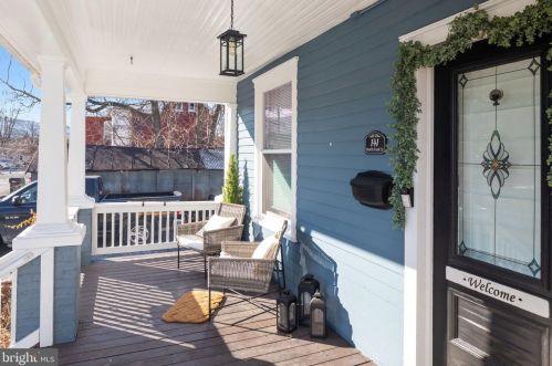 141 Funk St, Strasburg, VA 22657-2403
