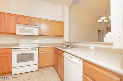 6615 Splendid Ln, Tucson AZ  85756-8460 exterior