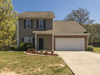 1725 Northside Dr, Burlington, NC 27217-9287