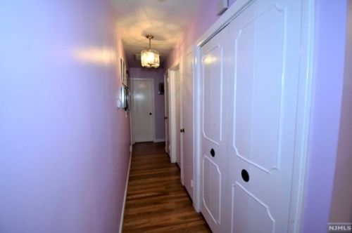 26 Elmwood Ter, Elmwood Park NJ  07407-1729 exterior