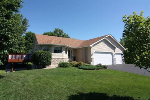 7341 Deer Pass Dr, Lino Lakes, MN 55038-7421