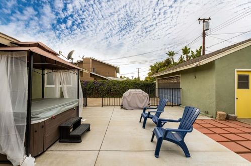 2717 Palmyra Ave, Orange CA 92869-4762 exterior