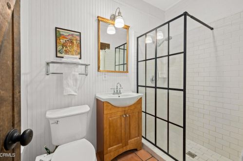 2919 Lake Ave, Altadena CA  91001-1621 exterior