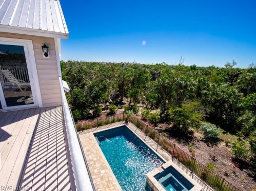 5298 Umbrella Pool Rd, Sanibel FL  33957-2407 exterior