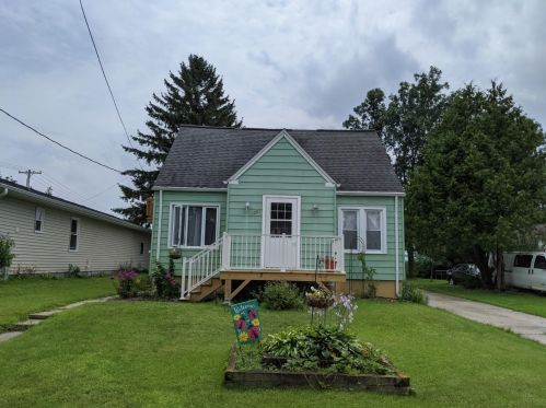 1207 27th St, Two Rivers, WI 54241-2116