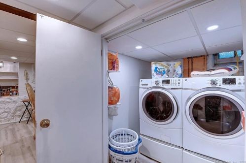 44 Newton Ter, Waterbury CT  06708-1919 exterior