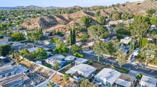 27325 Santa Clarita Rd, Santa Clarita CA  91350-1317 exterior