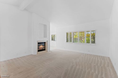 2021 Sonora Ct, Vista CA  92081-8946 exterior