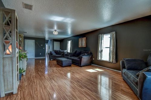 13215 Waterford Castle Dr, Dade City FL  33525-5213 exterior