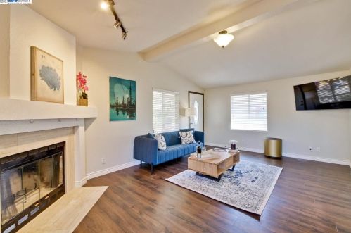 503 Willow Ave, Hayward CA  94541-2424 exterior