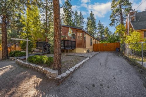 648 Barret Way, Big Bear City, CA 92314-9704