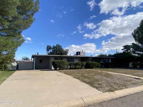 140 Freihage Dr, Sierra Vista, AZ 85635-1106