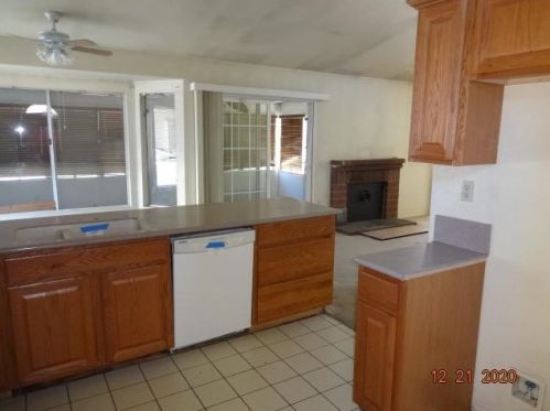 12861 Portola St, Victorville, CA 92392-5460