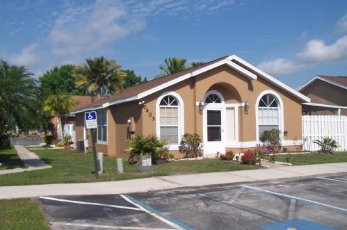 2403 Harbor Town Dr, Kissimmee, FL 34744-5149