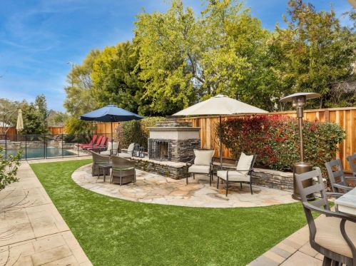 2075 Merlot Dr, Morgan Hill CA  95037-3883 exterior