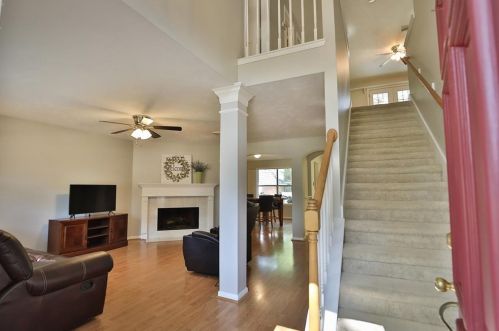 1418 Green Tree Dr, Tomball, TX 77375-4361