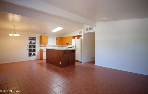 41 Montego Dr, Tucson AZ  85710-1312 exterior