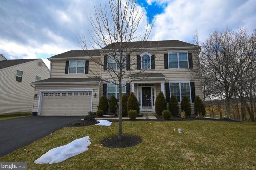 68 Putter Ln, Pottstown, PA 19464-7801