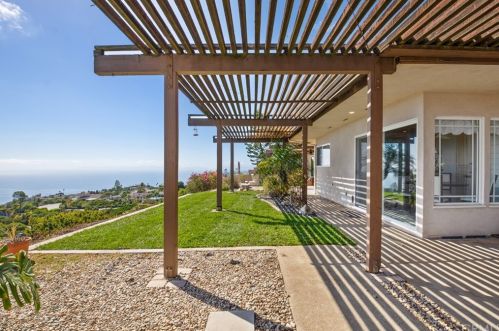 3335 Starline Dr, Palos Verdes Estates CA  90275-6310 exterior