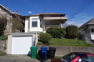 4814 Garden St, Seattle, WA 98118-3827
