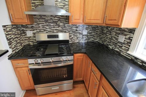 1502 Berks St, Philadelphia PA 19131-3215 exterior