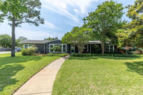 6956 Hovenkamp Ave, Fort Worth, TX 76118-5703