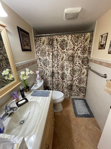 190 5th Ave, Dania Beach FL  33004-4745 exterior