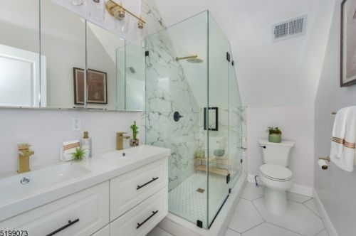 756 Drake Ave, Roselle NJ  07203-2218 exterior