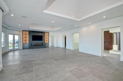 621 San Elijo St, San Diego CA  92106-3413 exterior