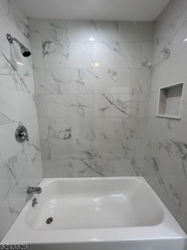 423 Drake Ave, Roselle NJ  07203-1425 exterior