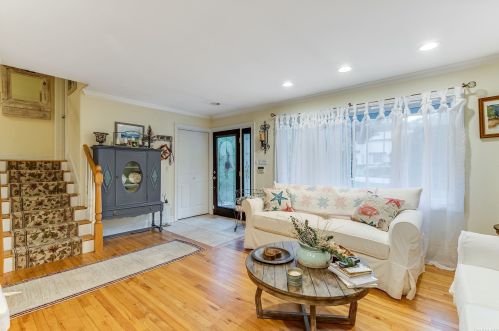 49 Crystal Beach Blvd, Moriches NY  11955-1909 exterior