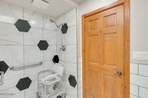 7125 Paradise Dr, Scottsdale AZ 85254-4735 exterior