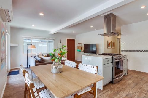 824 Anacapa Ct, San Diego CA  92109-8203 exterior