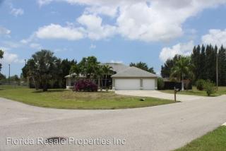 404 14th Pl, Cape Coral FL  33909-2103 exterior