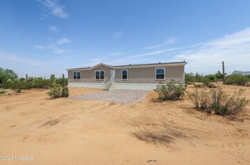 6140 Sanders Rd, Tucson, AZ 85743-8425