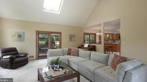 13 Woodside Ln, Flemington NJ  08822-3221 exterior