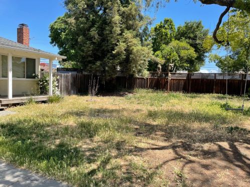 703 Flynn Ave, Redwood City CA  94063-2930 exterior