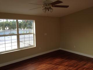 38 10th Ave, Key West, FL 33040-5867