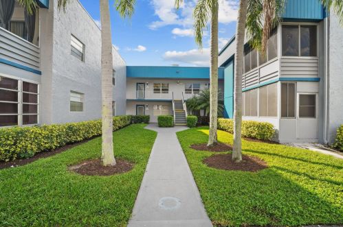 701 Flanders O, Delray Beach, FL 33484-5245