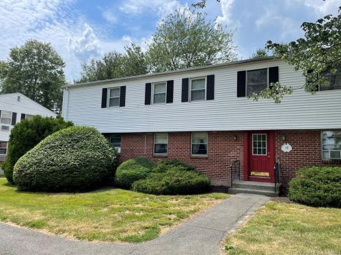 19 Fairview Dr, Danbury, CT 06810-7657