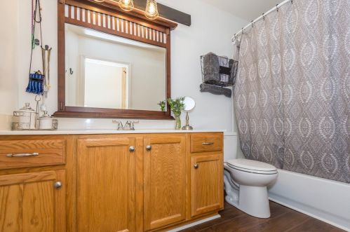 634 Ellen Dr, Cincinnati OH 45255-4917 exterior