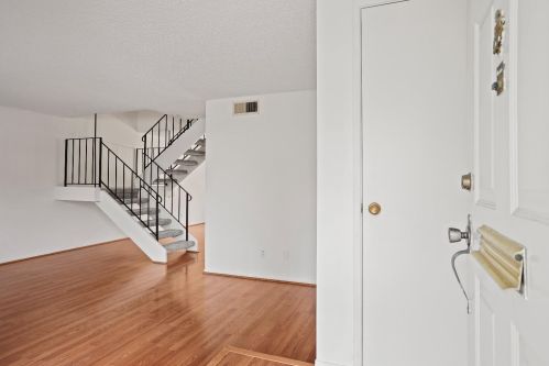 6423 Wexford Cir, Citrus Heights CA  95621-4923 exterior