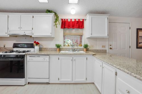 2128 Hacienda Ln, Modesto CA  95350-0207 exterior