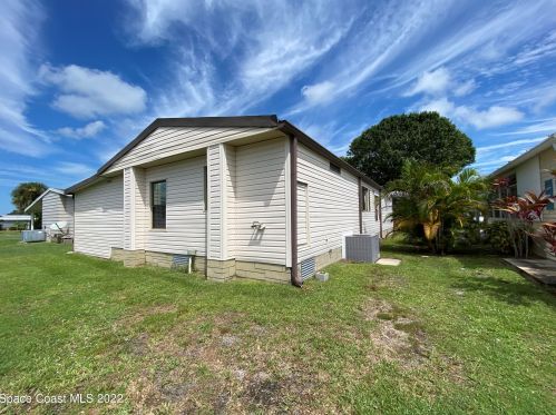 635 Wedelia Dr, Sebastian, FL 32976-7119