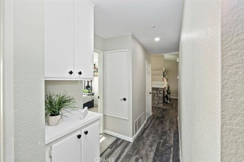 2869 Plaza Serena Dr, Rialto CA  92377-3437 exterior