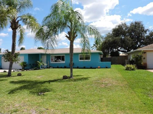 27553 Tierra Del Sol Ln, Bonita Springs, FL 34135-3553