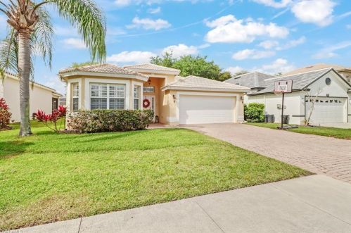 8221 Laurel Lakes Blvd, Naples, FL 34119-9791