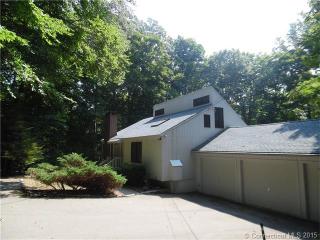 160 Wilderwood Dr, Guilford CT  06437-1304 exterior
