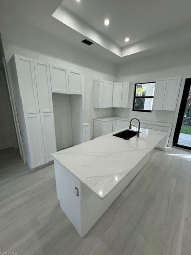 4045 29th Ave, Naples, FL 34120-4545