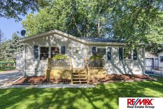 3618 91st St, Omaha, NE 68124-3806